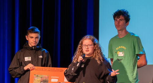 Präsentation der Ideen zur Neugestaltung des Schulhofes (© Marc Herrmann)
