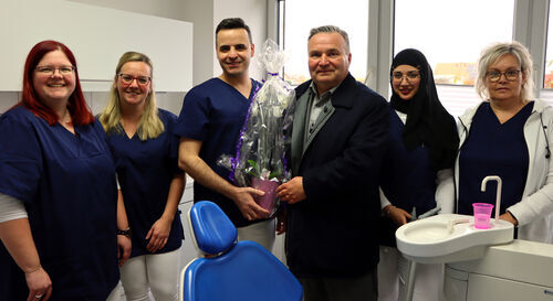 Symbolfoto: Herzliche Gl&uuml;ckw&uuml;nsche zur Er&ouml;ffnung