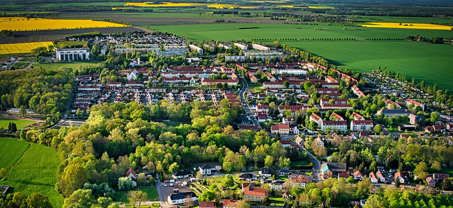 Symbolbild 2: Blick aus der Vogelperspektive auf die Stadt Kitzscher.