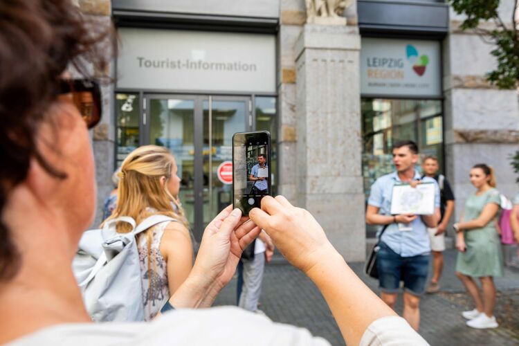 Vorschaubild Gruppenf&uuml;hrung-Touristinformation-Leipzig-Stadtf&uuml;hrung-Service-Freizeit-Philipp-Kirschner-leipzig-travel