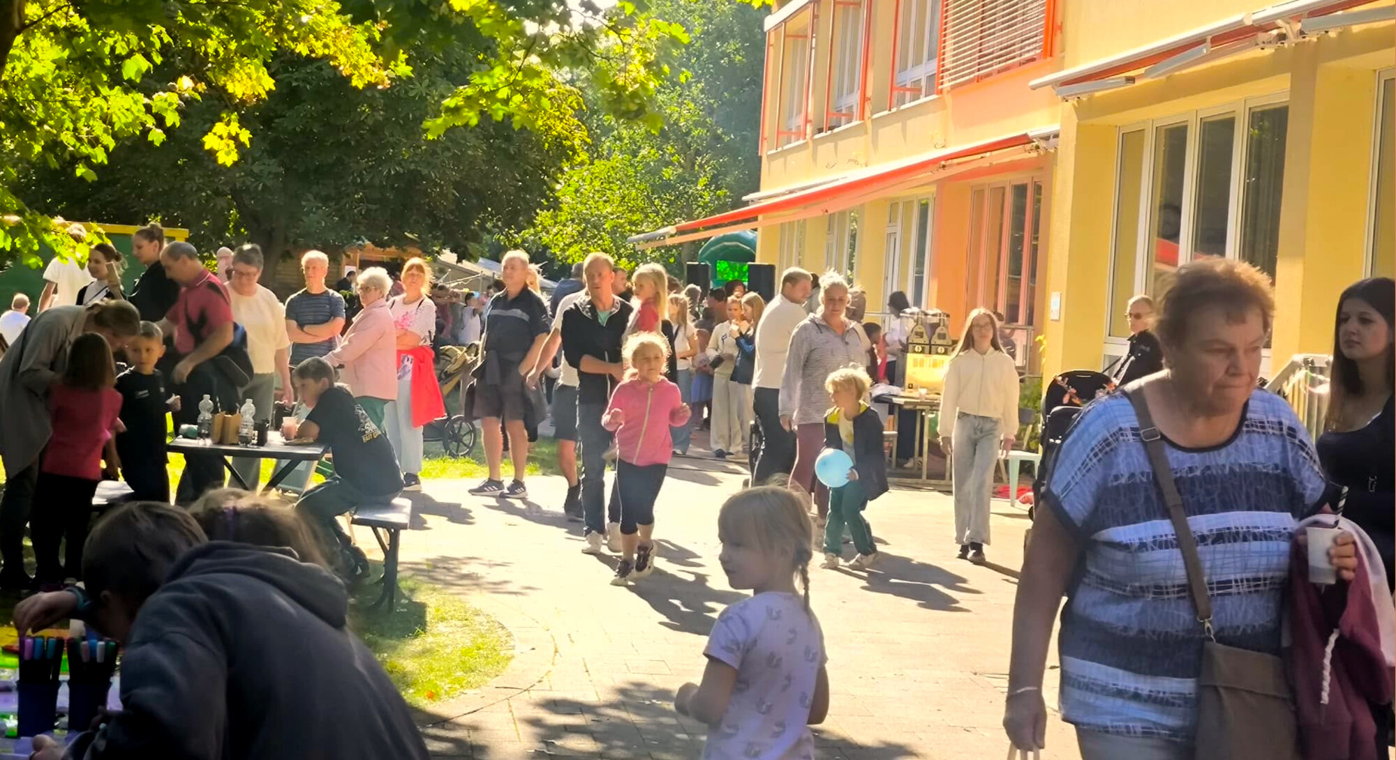 Ein Blick &uuml;ber das Festgel&auml;nde